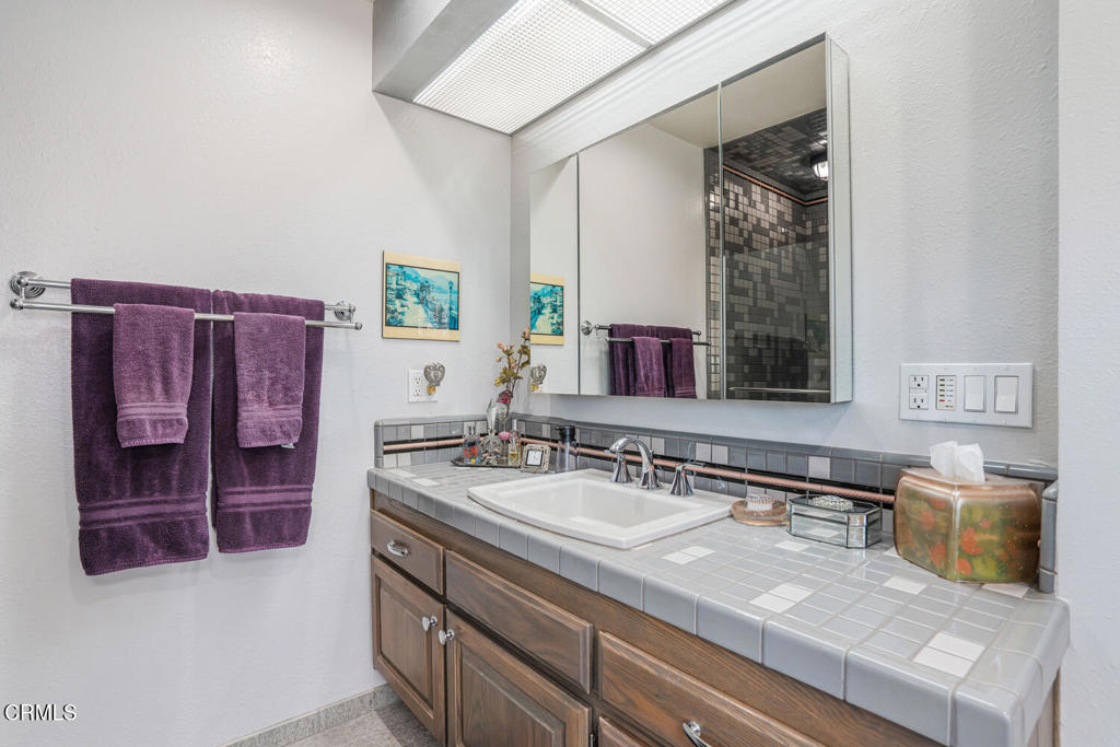 MLS #V1-31345 image #32