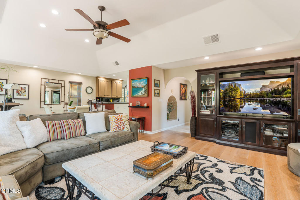 MLS #V1-31345 image #9