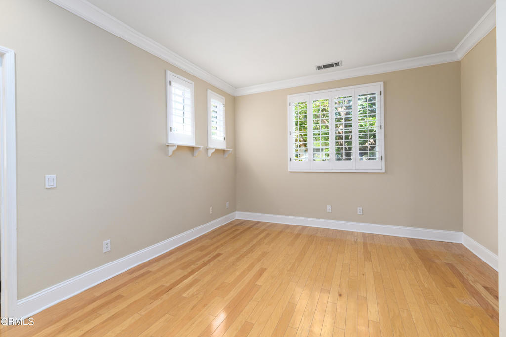 MLS #V1-31382 image #21