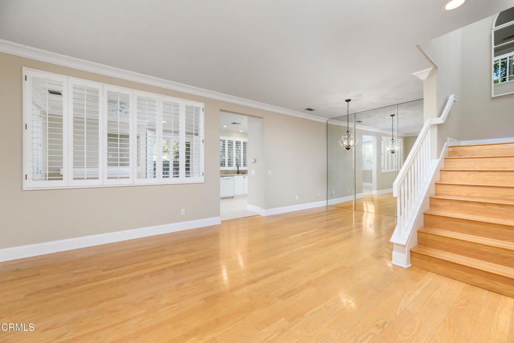 MLS #V1-31382 image #3