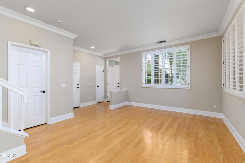 MLS #V1-31382 image #5