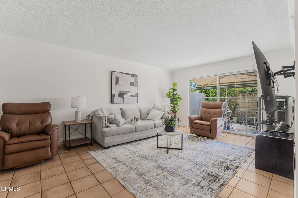 MLS #V1-31429 image #5