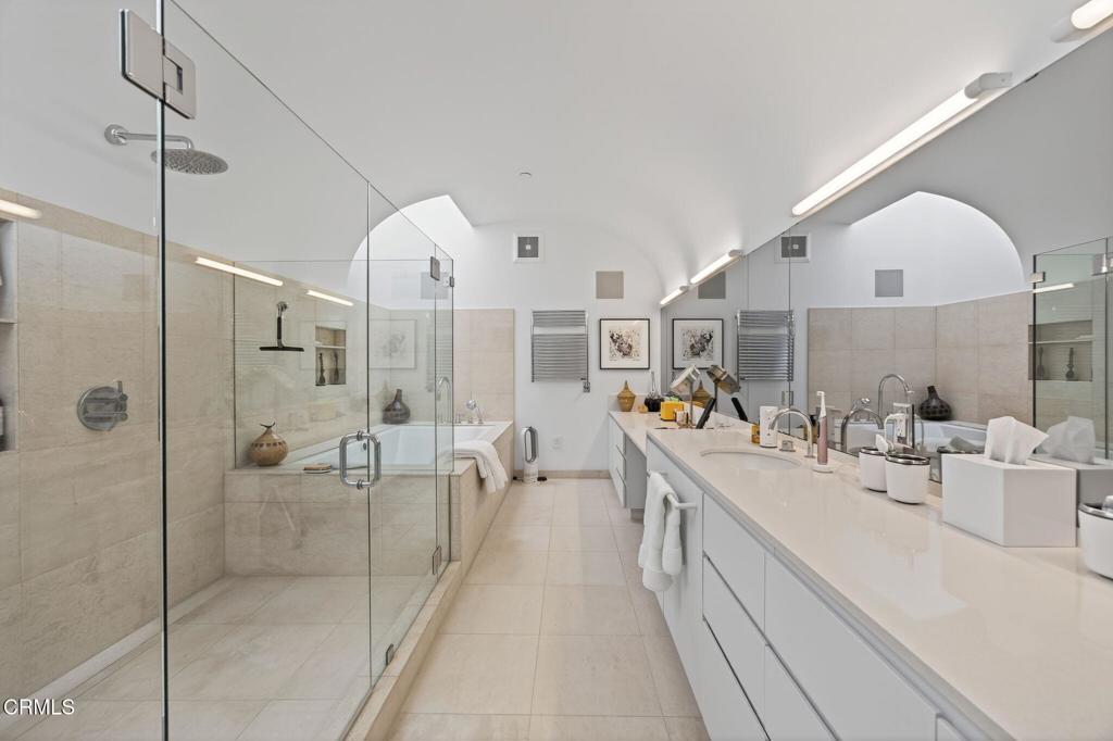 MLS #V1-31449 image #33