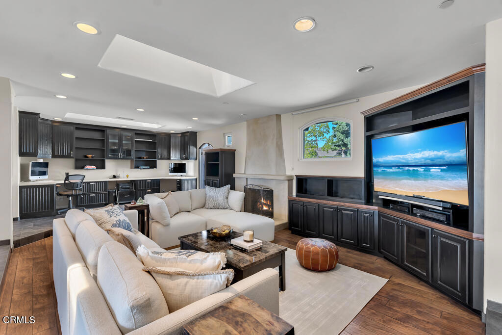 MLS #V1-31495 image #6