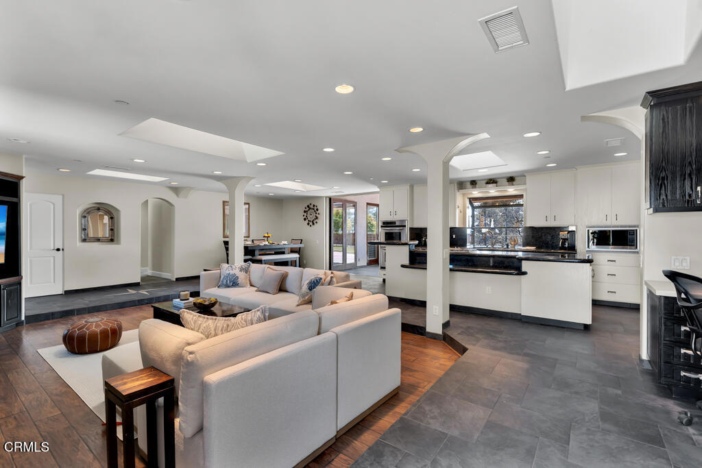 MLS #V1-31495 image #8