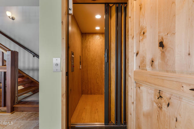 MLS #V1-31558 image #42