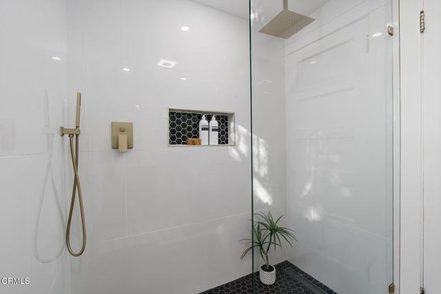 MLS #V1-31601 image #24