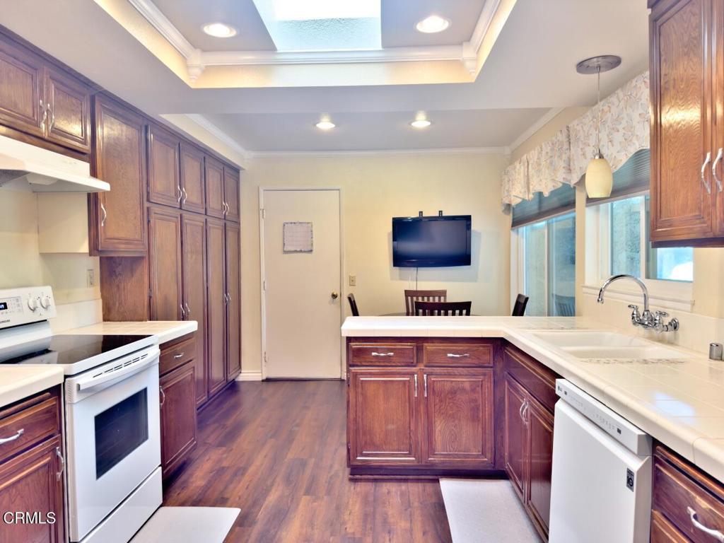 MLS #V1-31651 image #28