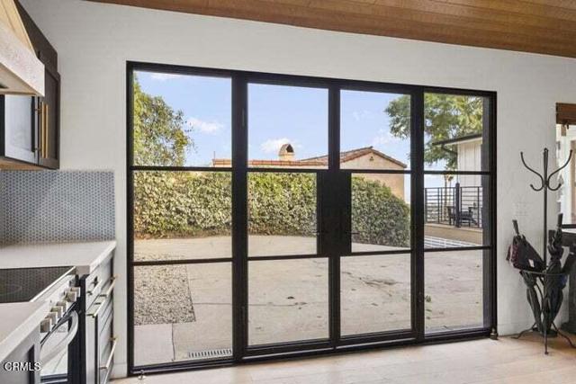 MLS #V1-31668 image #22