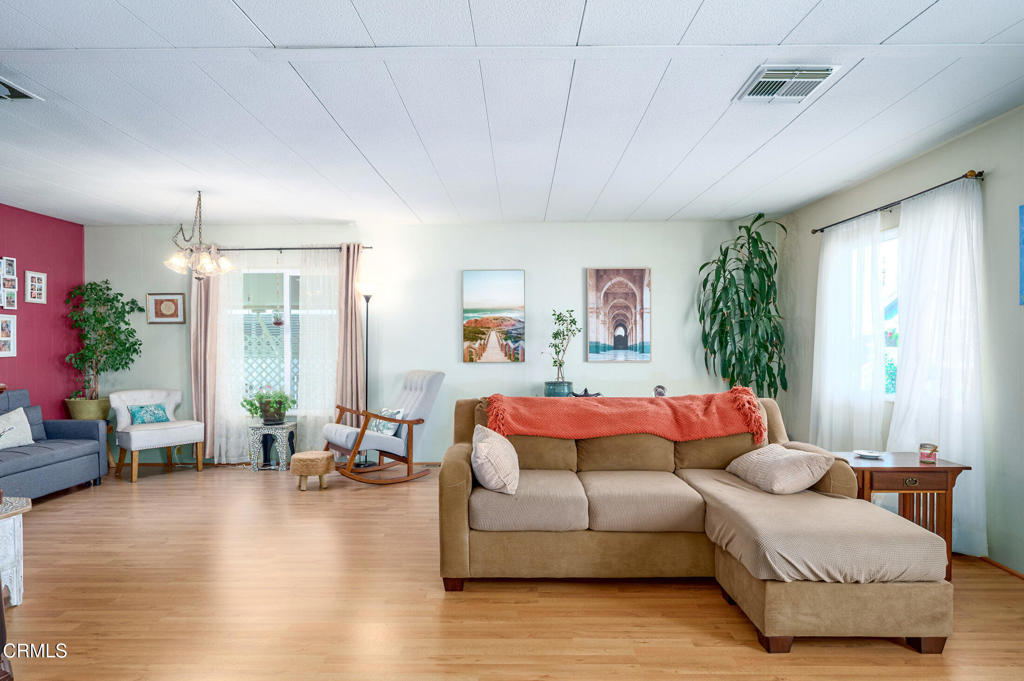 MLS #V1-31704 image #6