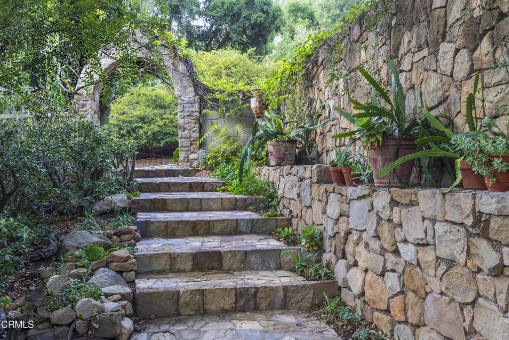 MLS #V1-31732 image #30