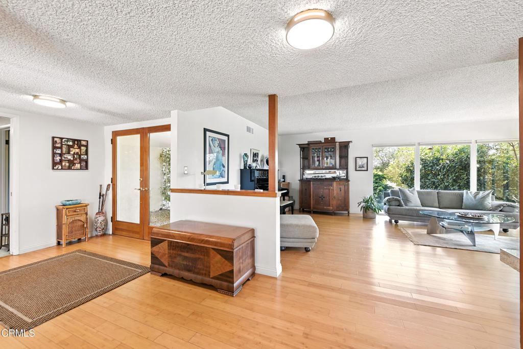 MLS #V1-31772 image #5