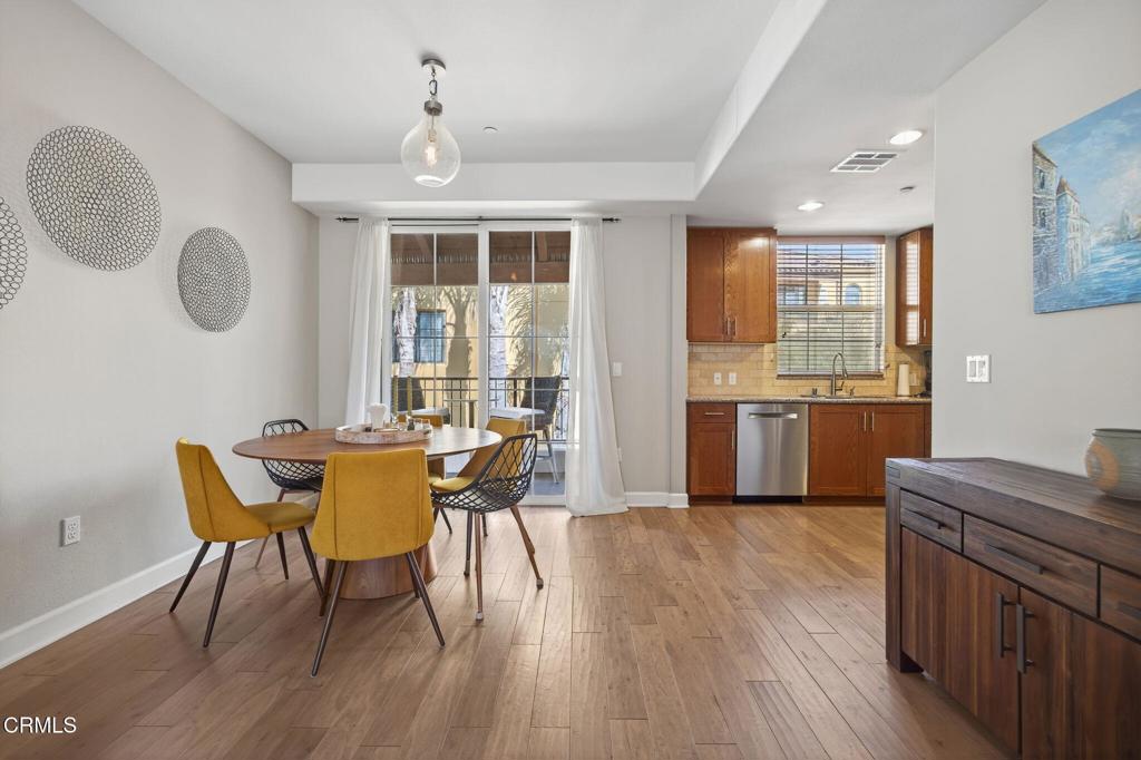 MLS #V1-31875 image #3