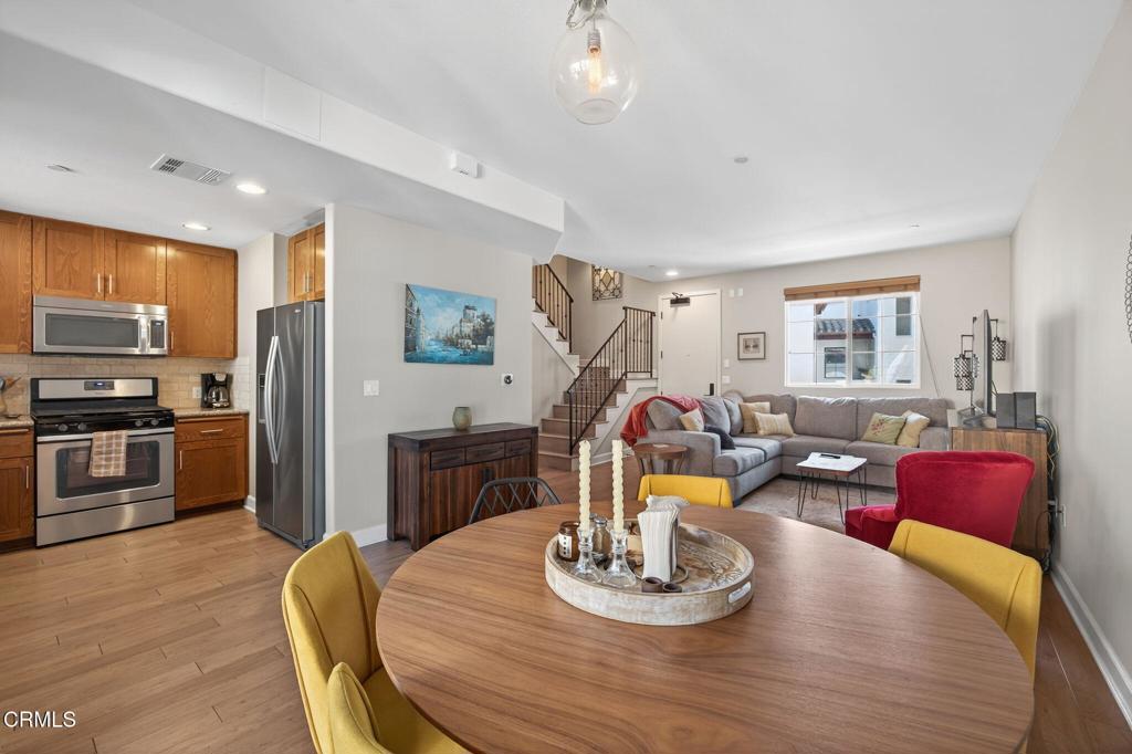 MLS #V1-31875 image #4