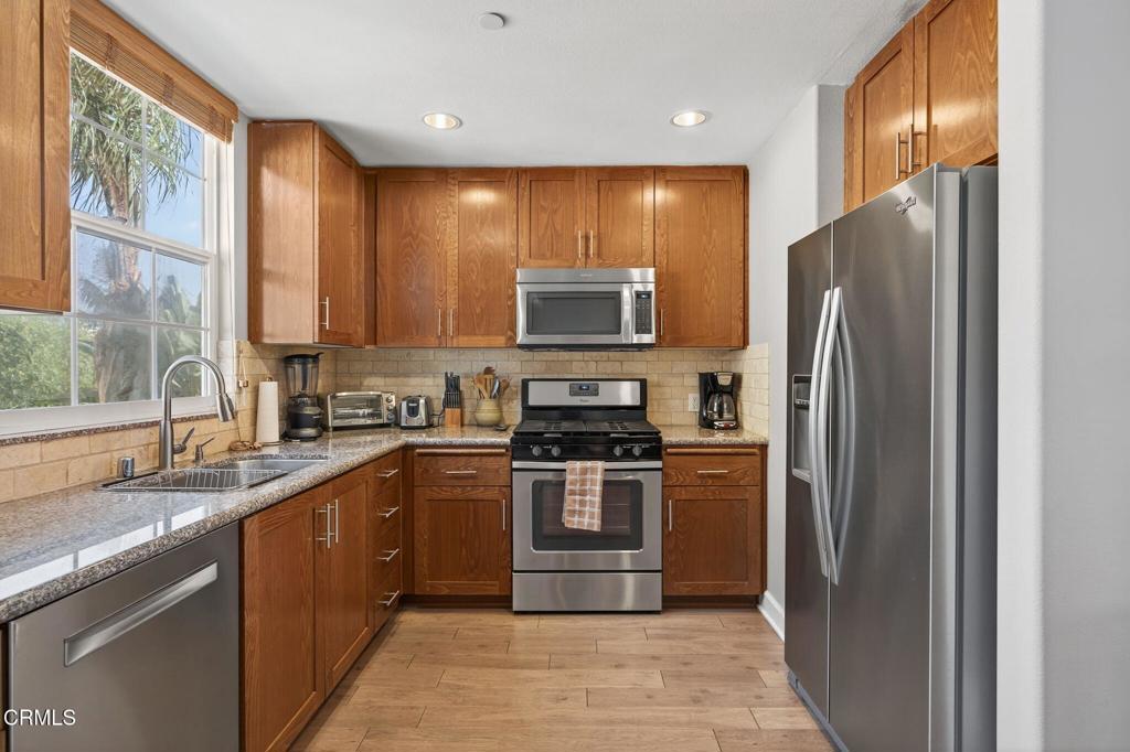 MLS #V1-31875 image #5