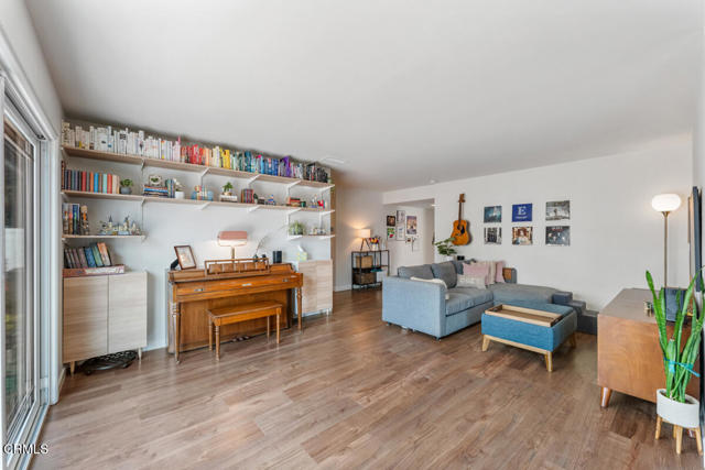 MLS #V1-31971 image #7