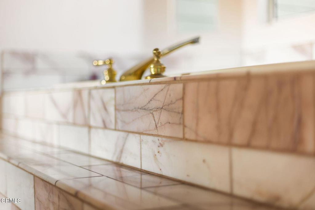 MLS #V1-32031 image #7