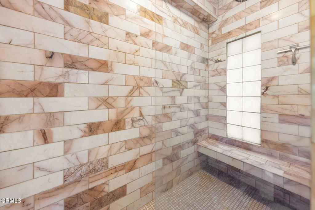 MLS #V1-32031 image #8