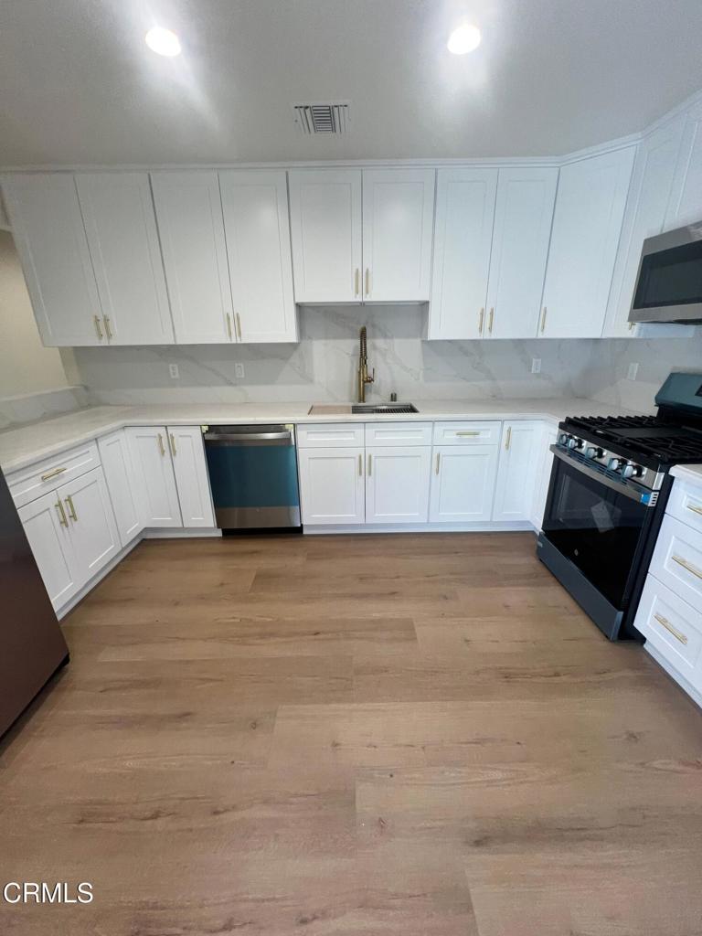 MLS #V1-32058 image #13