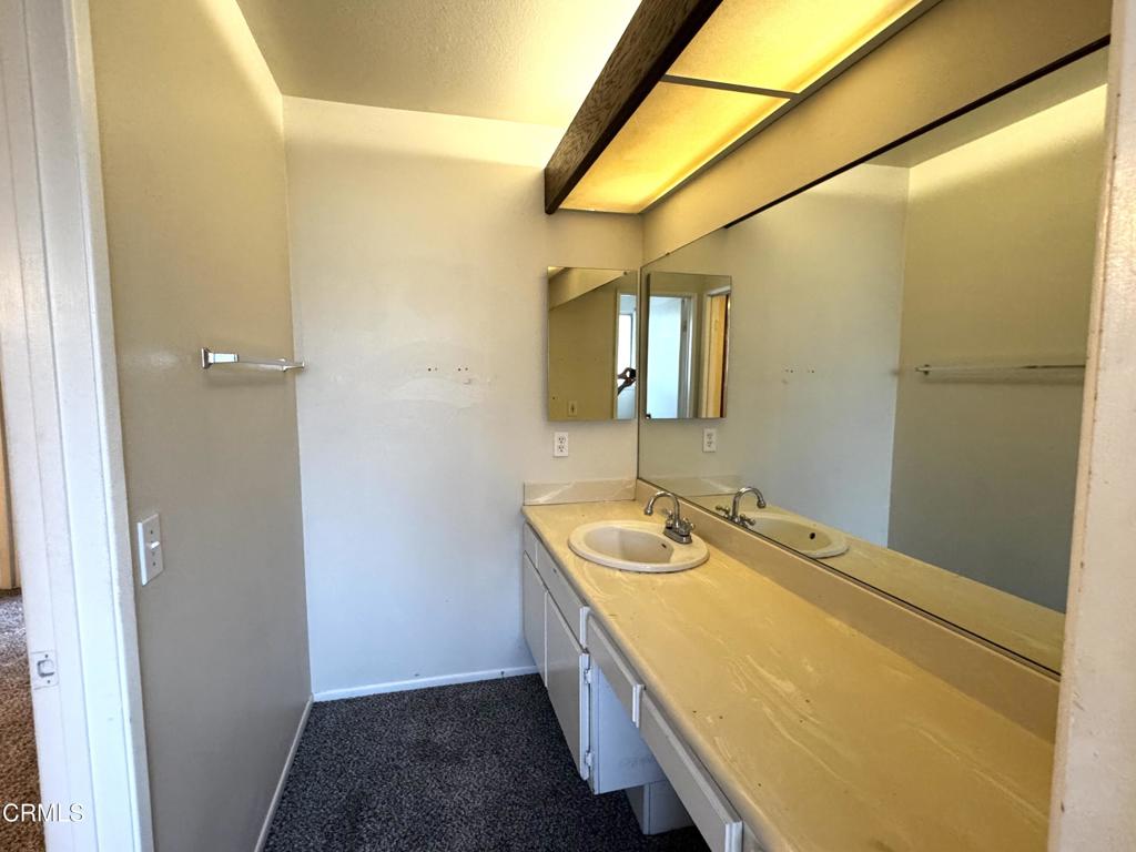 MLS #V1-32093 image #8