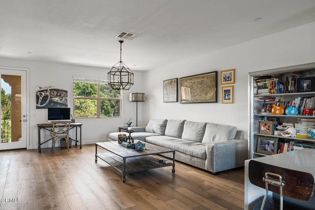 MLS #V1-32115 image #21