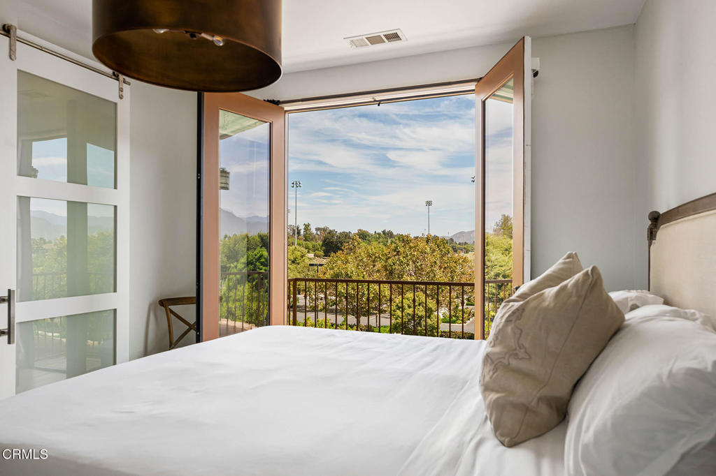 MLS #V1-32115 image #5