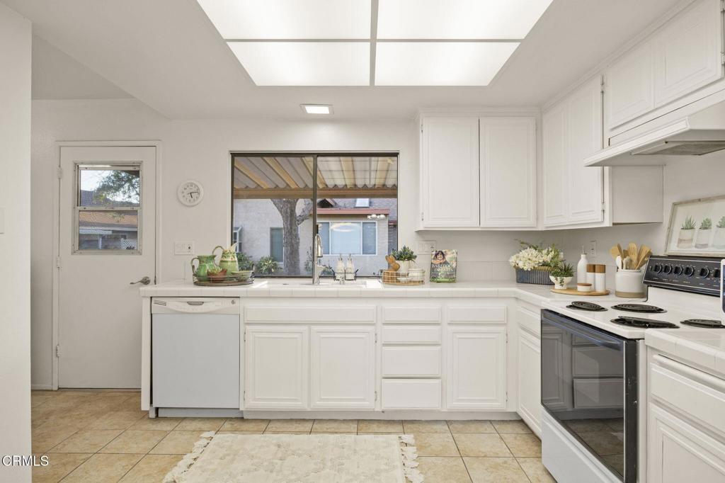 MLS #V1-32126 image #11