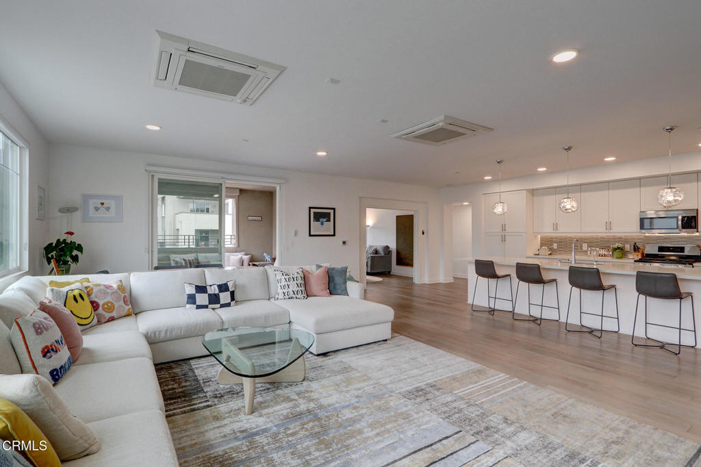 MLS #V1-32127 image #4