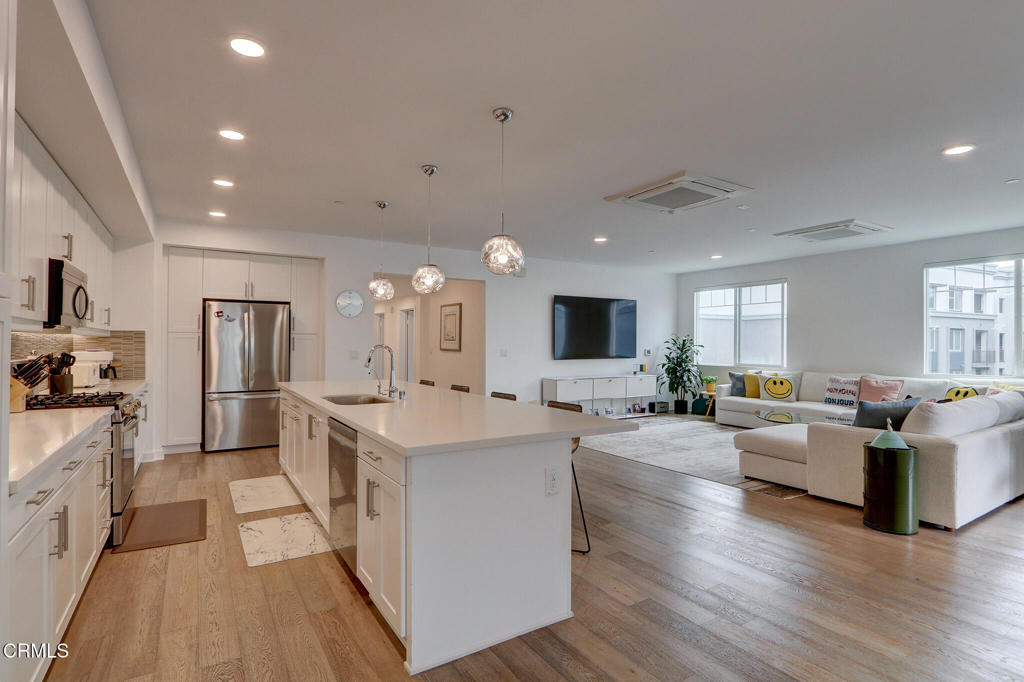 MLS #V1-32127 image #8