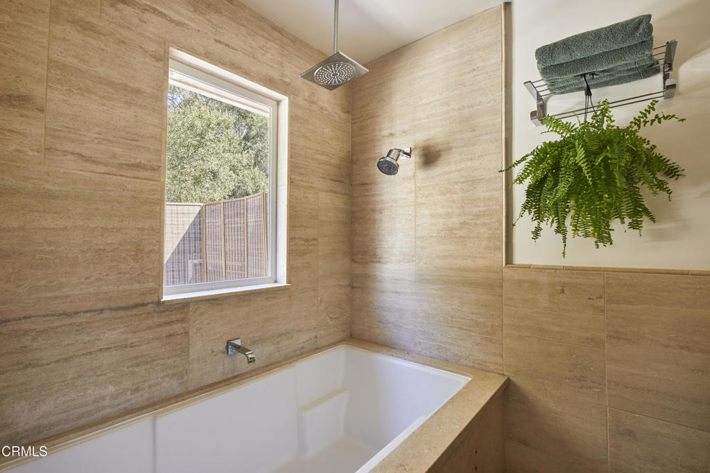 MLS #V1-32137 image #16