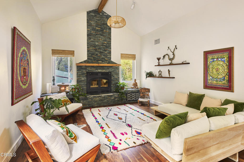 MLS #V1-32137 image #2