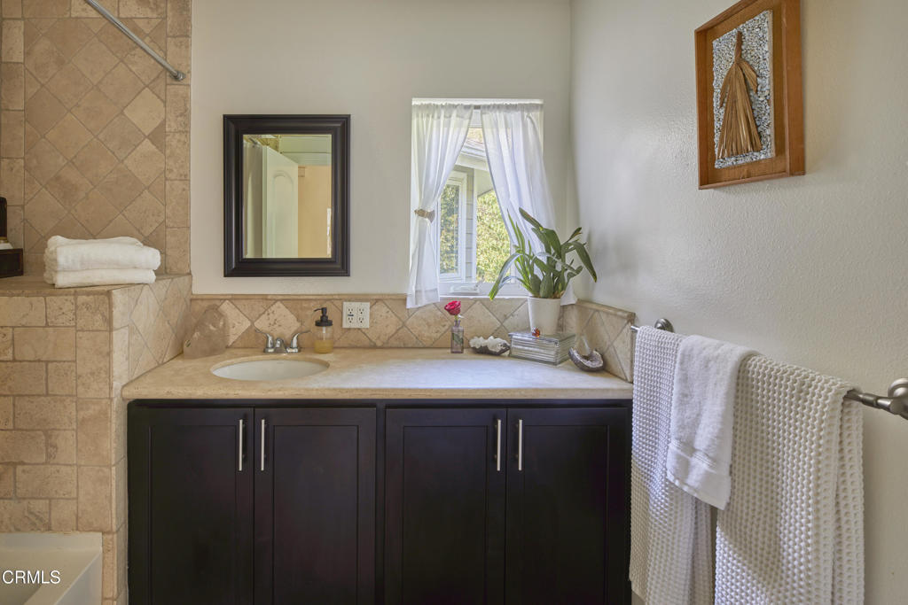 MLS #V1-32137 image #31