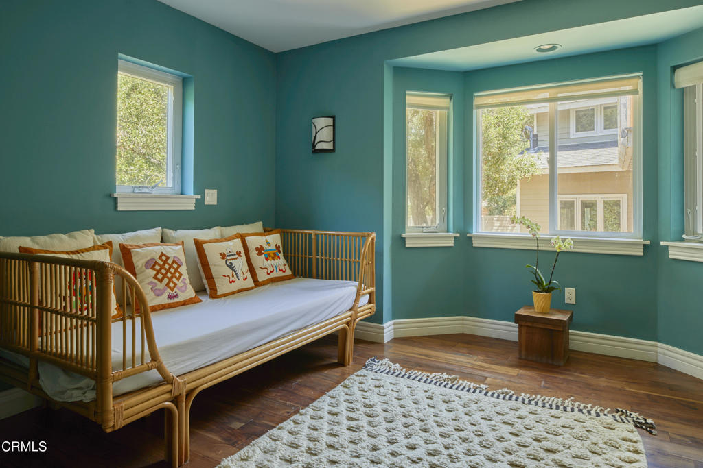 MLS #V1-32137 image #33