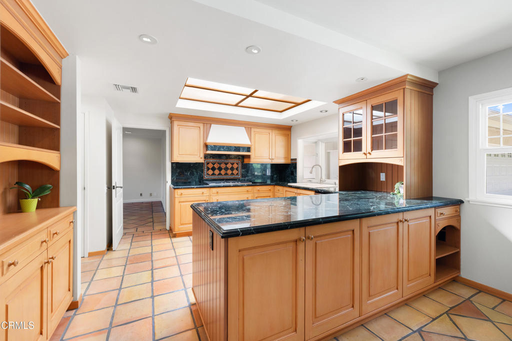 MLS #V1-32152 image #11