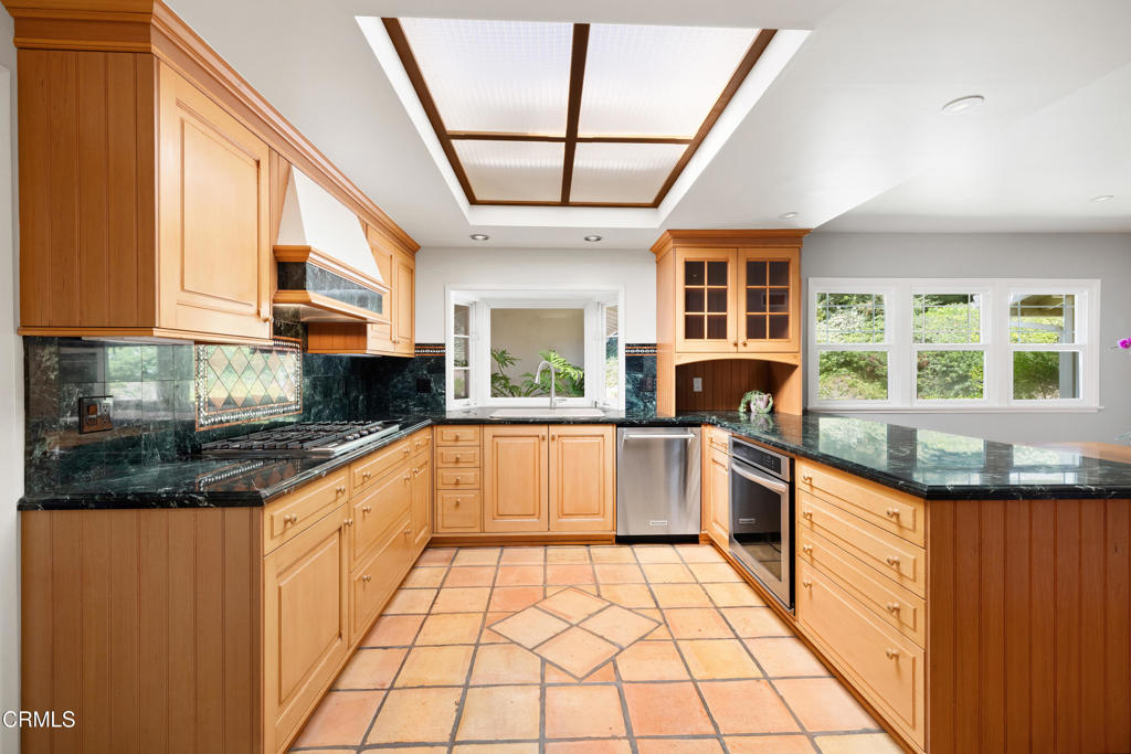 MLS #V1-32152 image #12