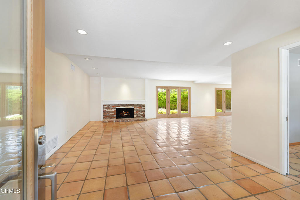 MLS #V1-32152 image #3