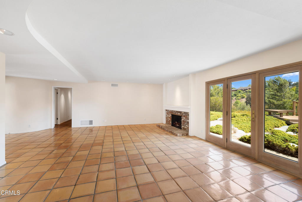 MLS #V1-32152 image #5