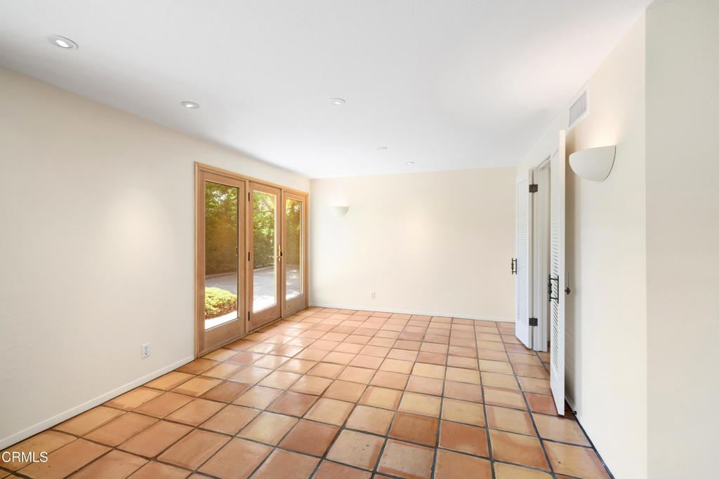 MLS #V1-32152 image #6