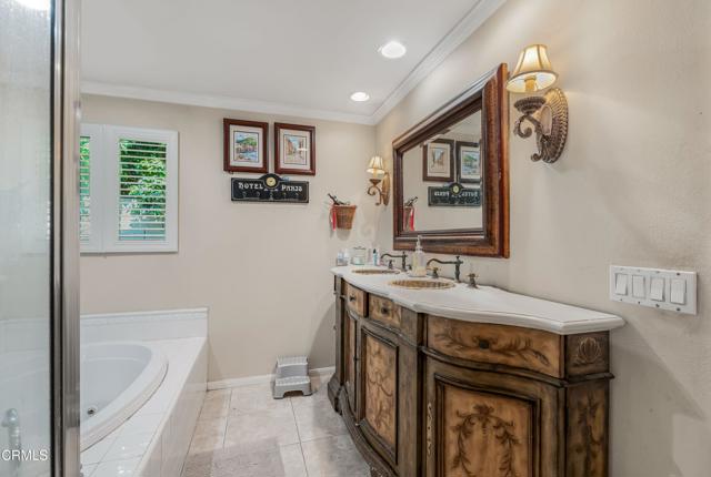 MLS #V1-32164 image #17