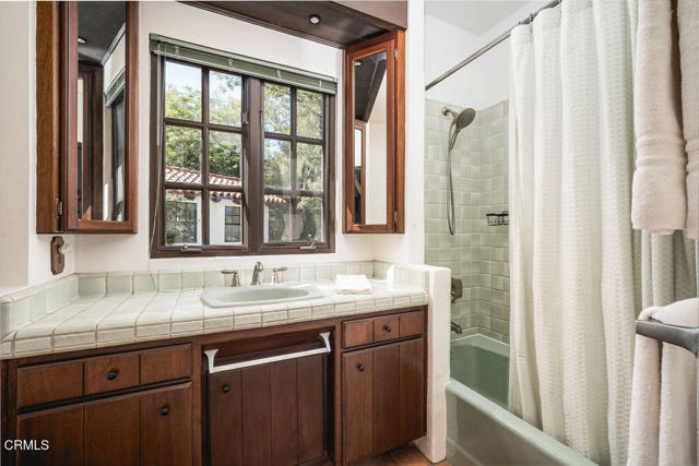 MLS #V1-32204 image #30