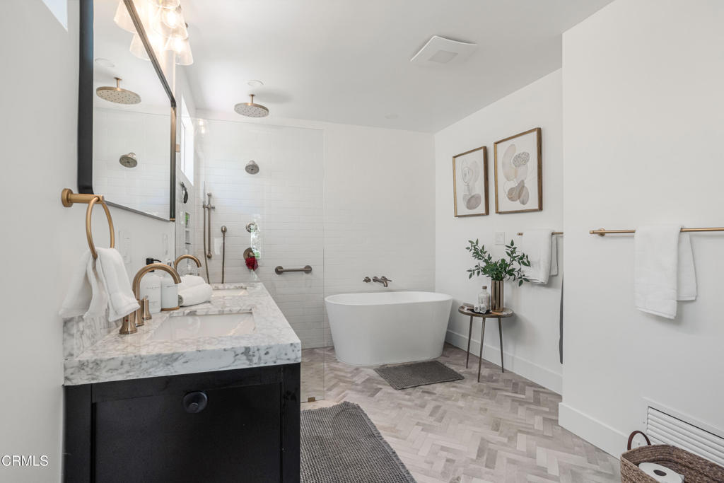 MLS #V1-32217 image #29