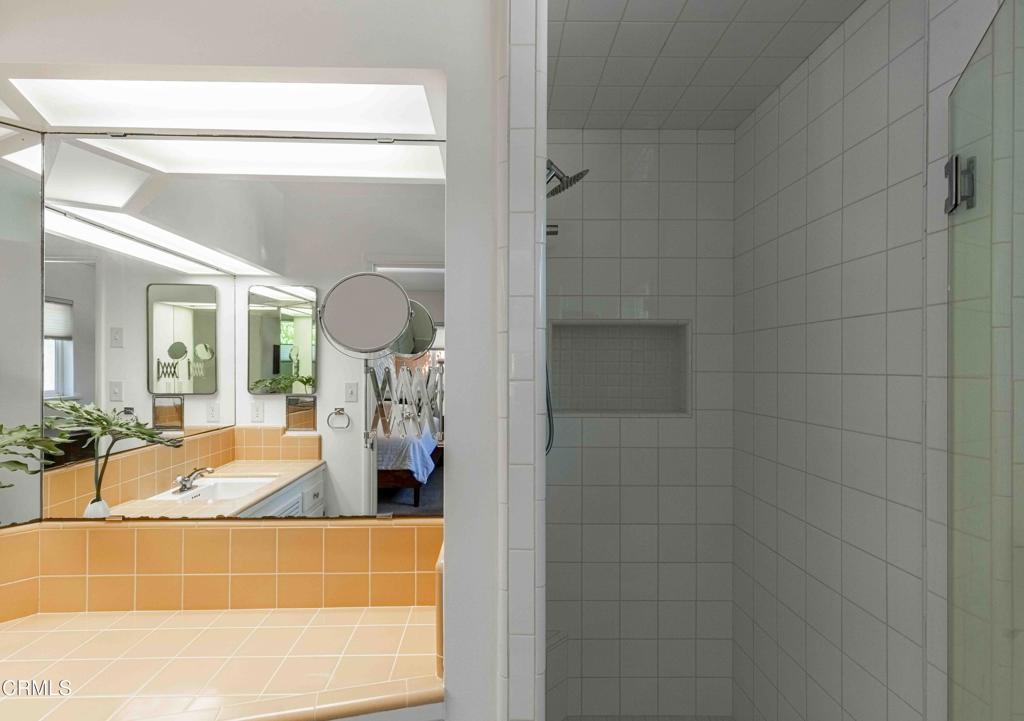 MLS #V1-32252 image #35