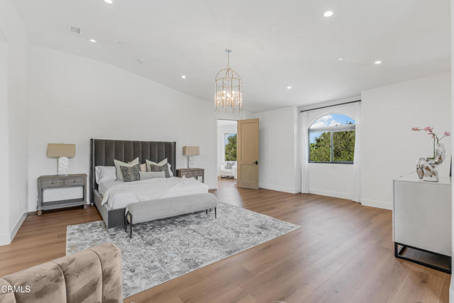 MLS #V1-32284 image #18