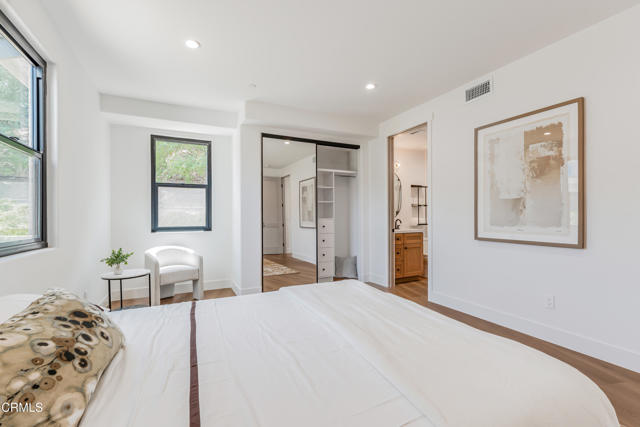 MLS #V1-32284 image #28