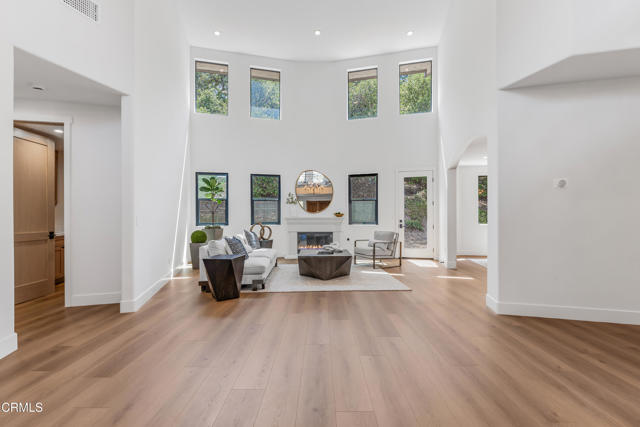 MLS #V1-32284 image #3