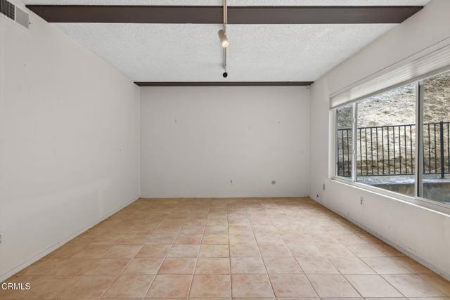 MLS #V1-32322 image #17