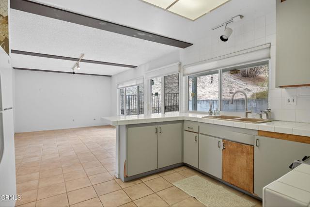 MLS #V1-32322 image #24