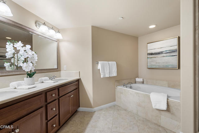 MLS #V1-32347 image #13