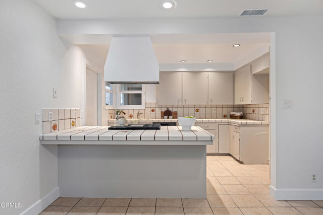 MLS #V1-32410 image #7