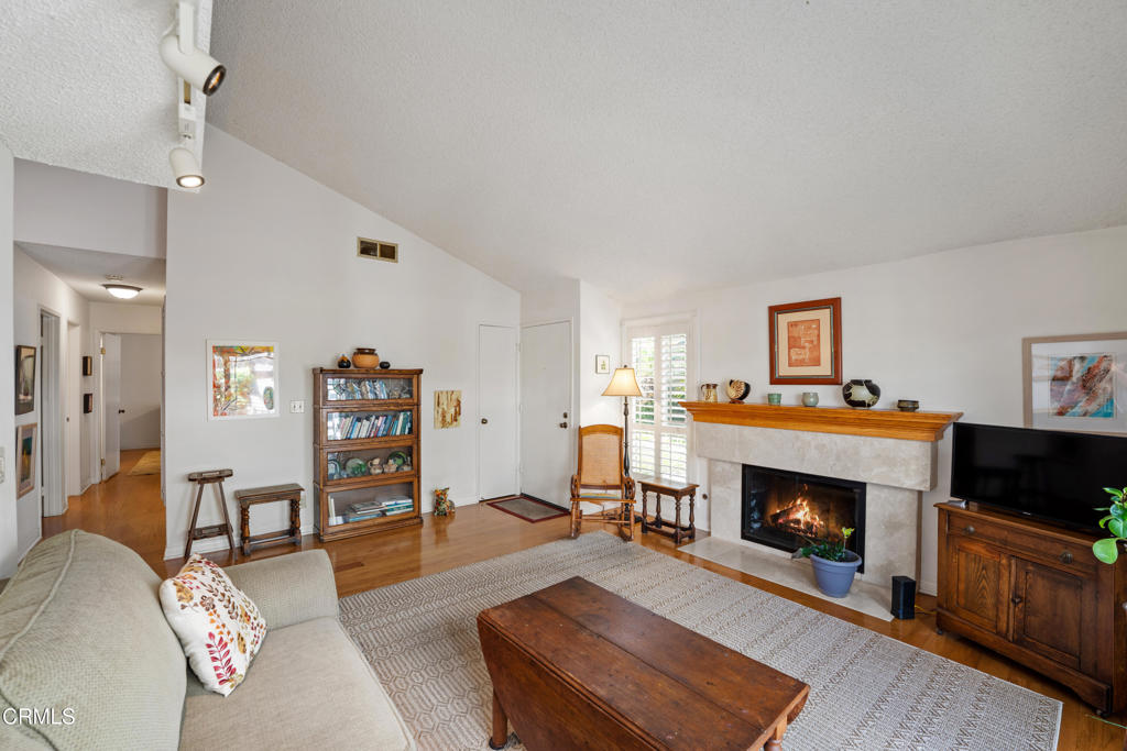 MLS #V1-32412 image #5